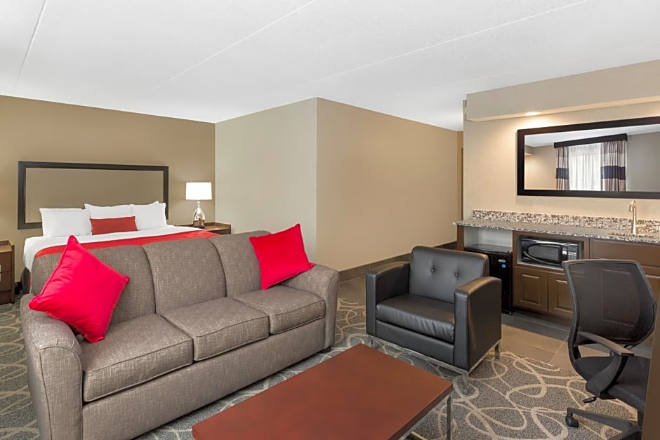 Ramada by Wyndham Des Moines Airport