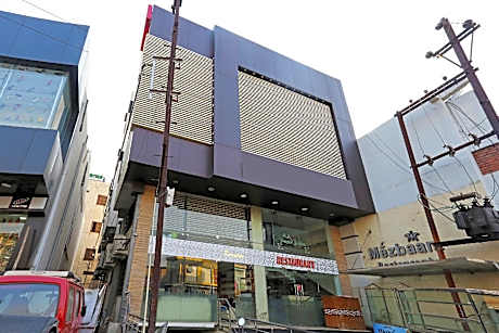 Collection O Mezbaan Regency