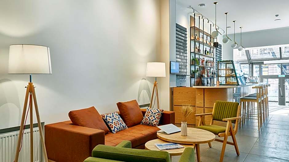 Wine and Pillow Hotel by Frapolli
