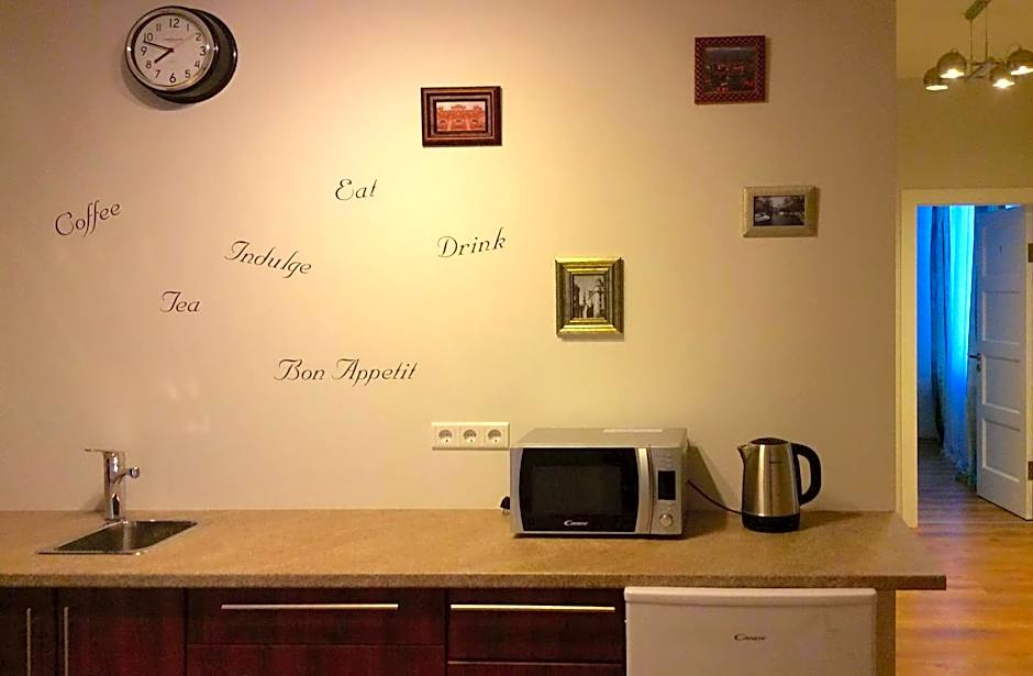 Orange Cat Rooms