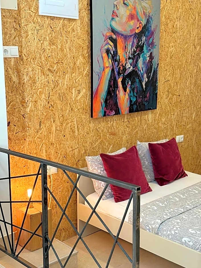 Soho Boho Apartments - with sunny rooftop terrace and fiber optic internet