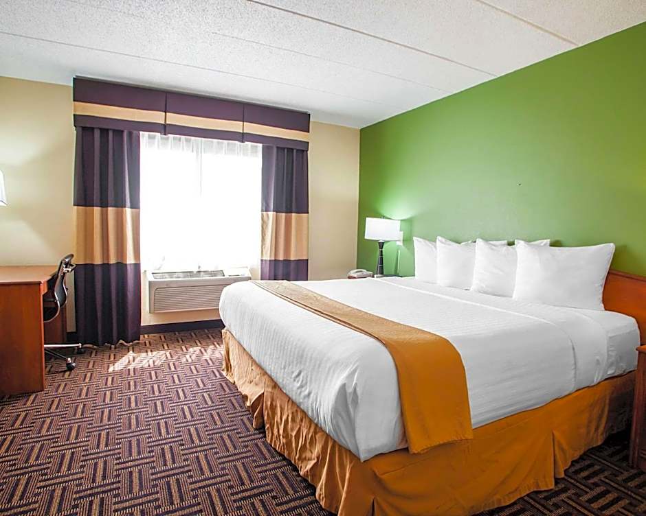 Quality Inn Bolingbrook I-55