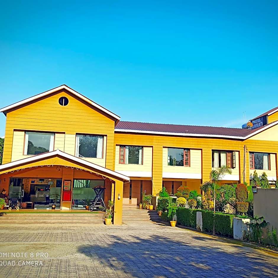 Jannat Hotel