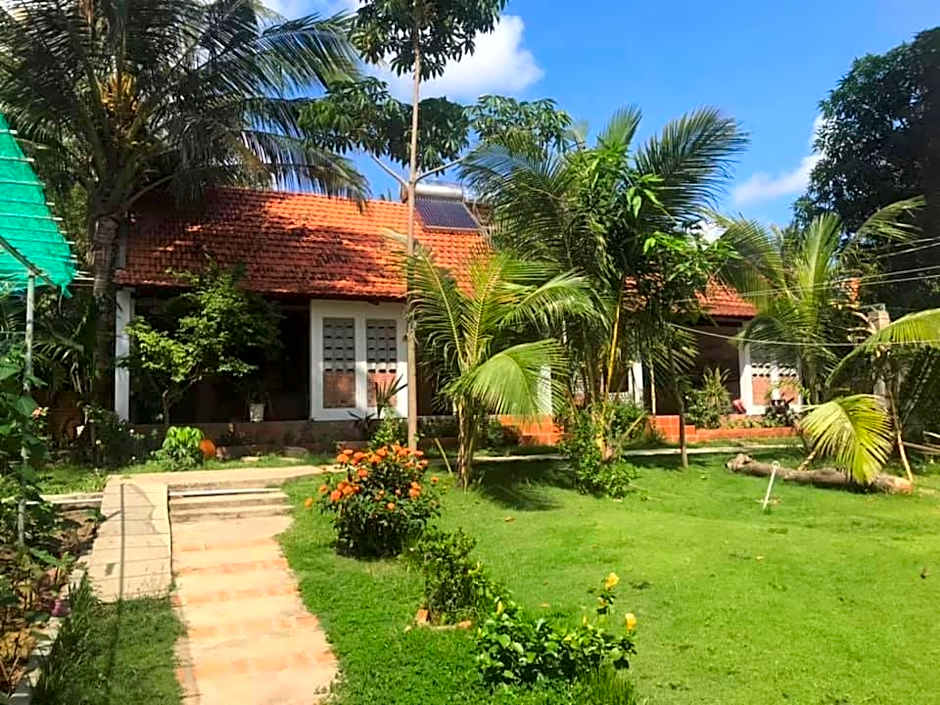 Photo 1 of 4 of Family Bungalow
