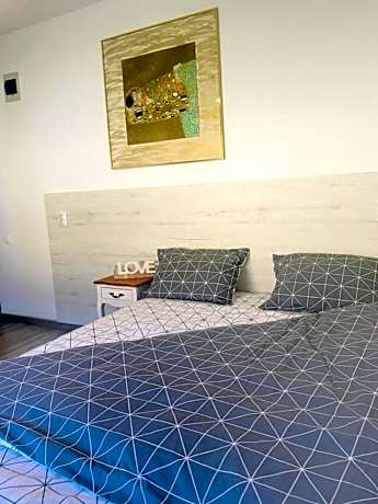 Casa Ryana Self Check-in