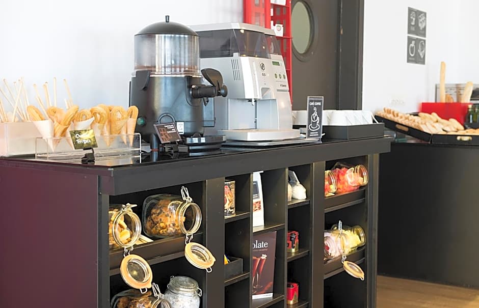 Hotel Cádiz Paseo del Mar Affiliated by Meliá