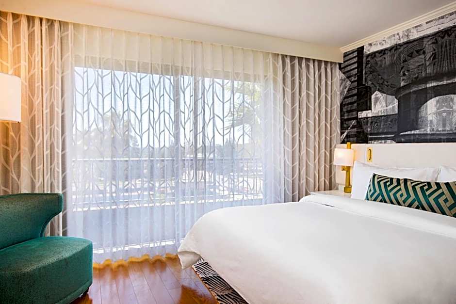 Avenue of the Arts Costa Mesa, a Tribute Portfolio Hotel