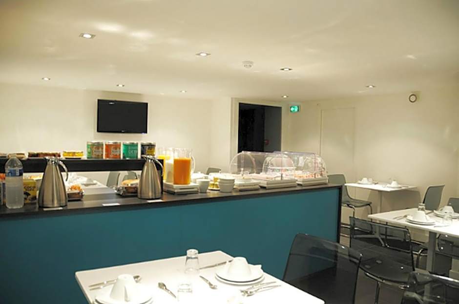 Arc De Triomphe Etoile Hotel