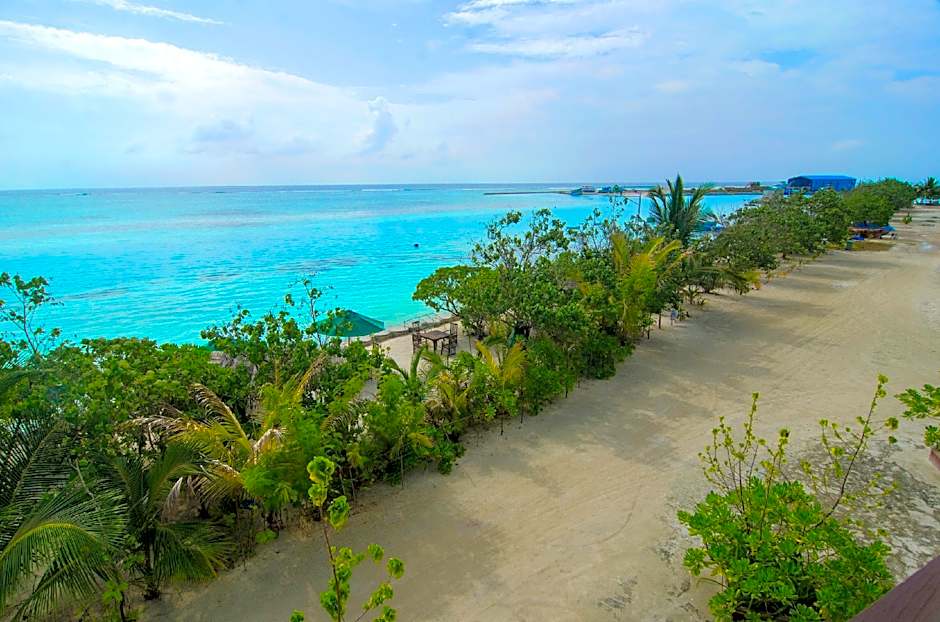 Rashu Hiyaa Hotel Dhiffushi