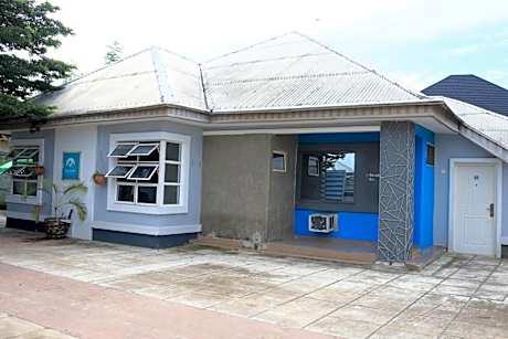 NatureMark Gallery and Guest House