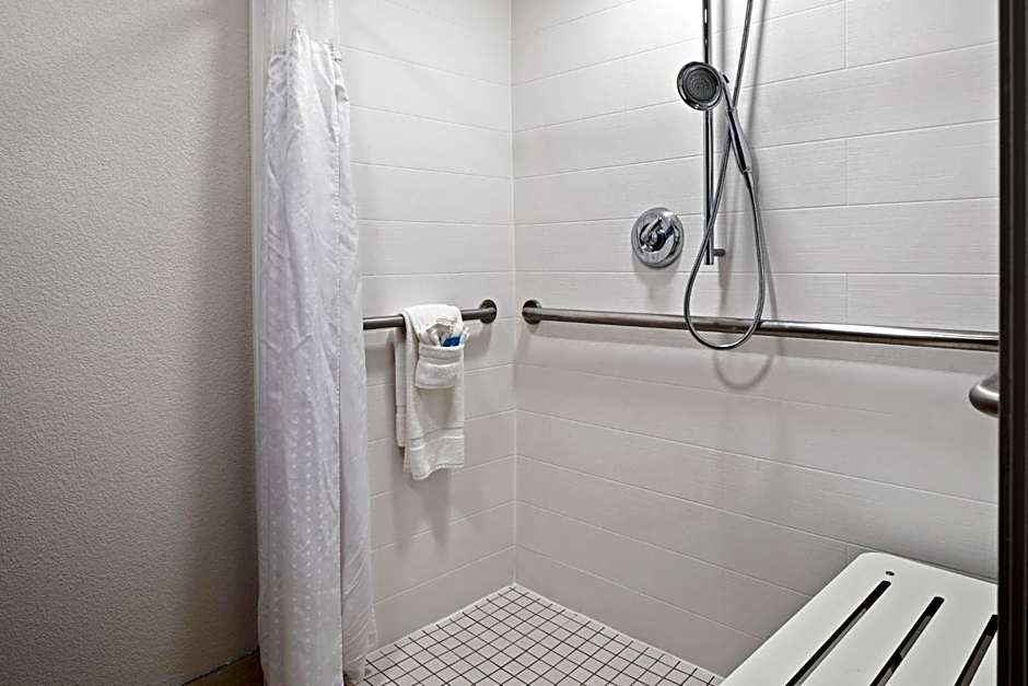 Holiday Inn Express Atlanta-Kennesaw By IHG