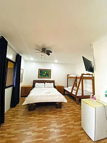 Vasco's Resort
