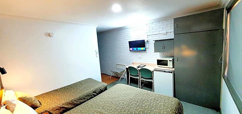 Goldrush Motel Young CBD