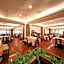 Ming Lu Holiday Hotel