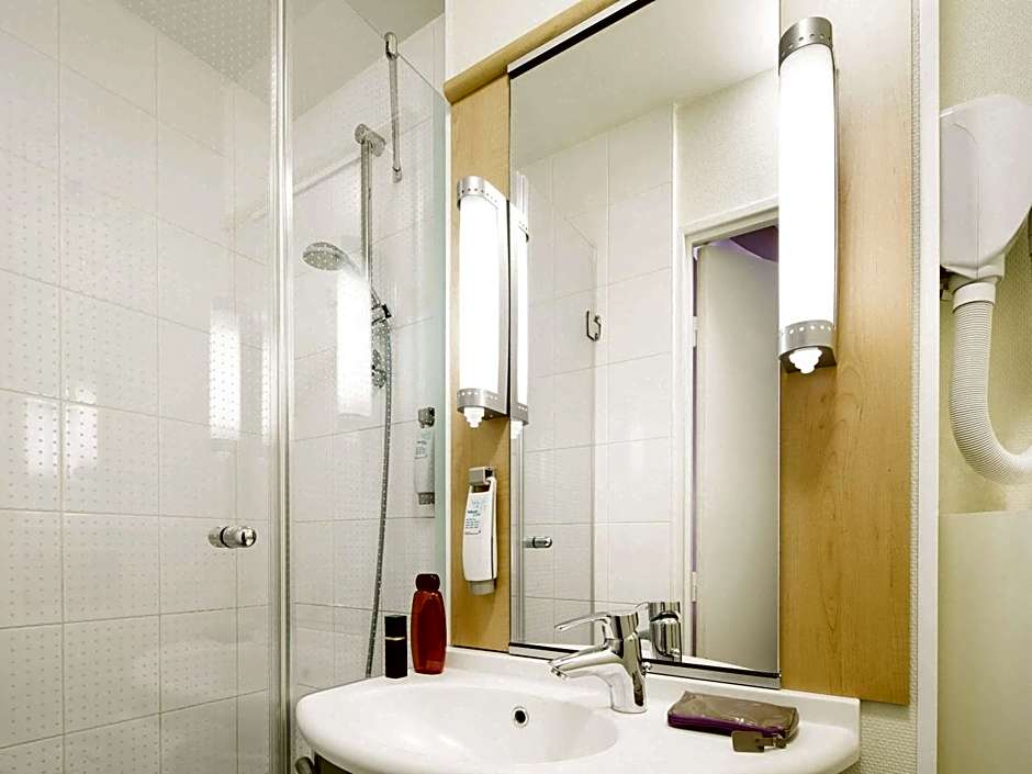 ibis Versailles Chateau