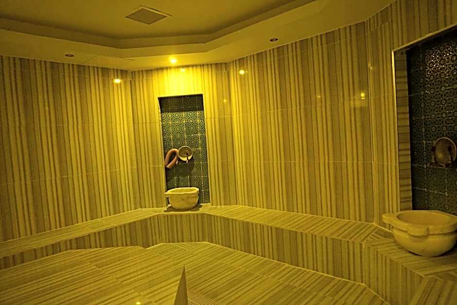 Side Legend Hotel