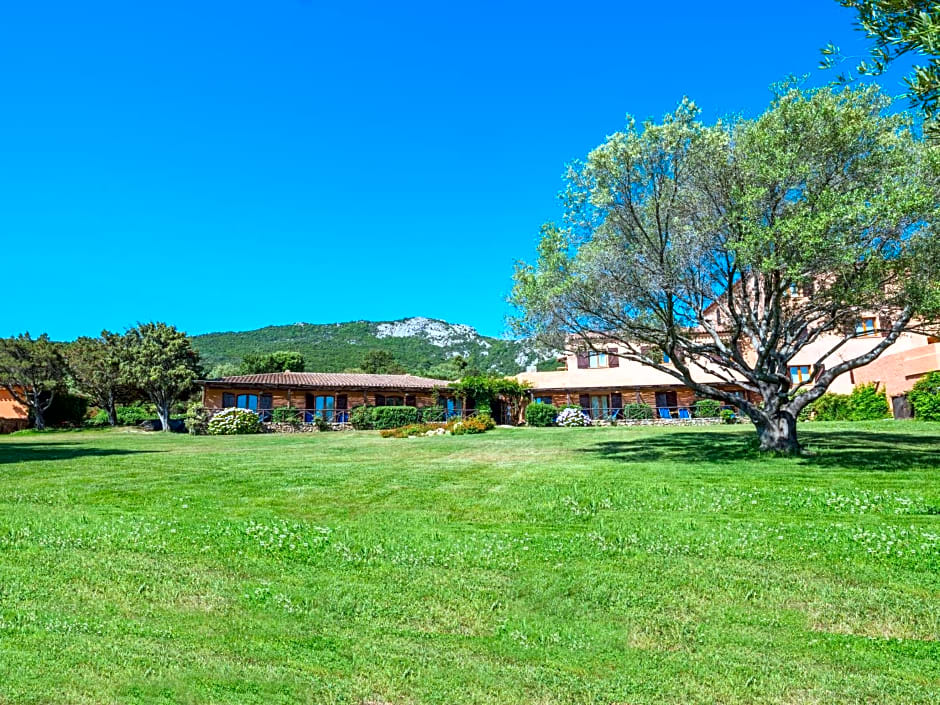 Hotel Rocce Sarde