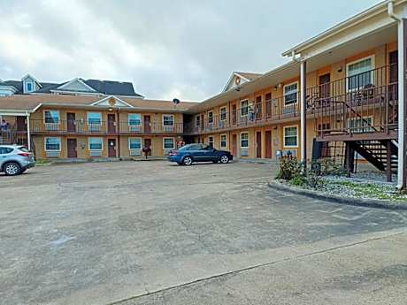American Inn And Suites by OYO Victoria