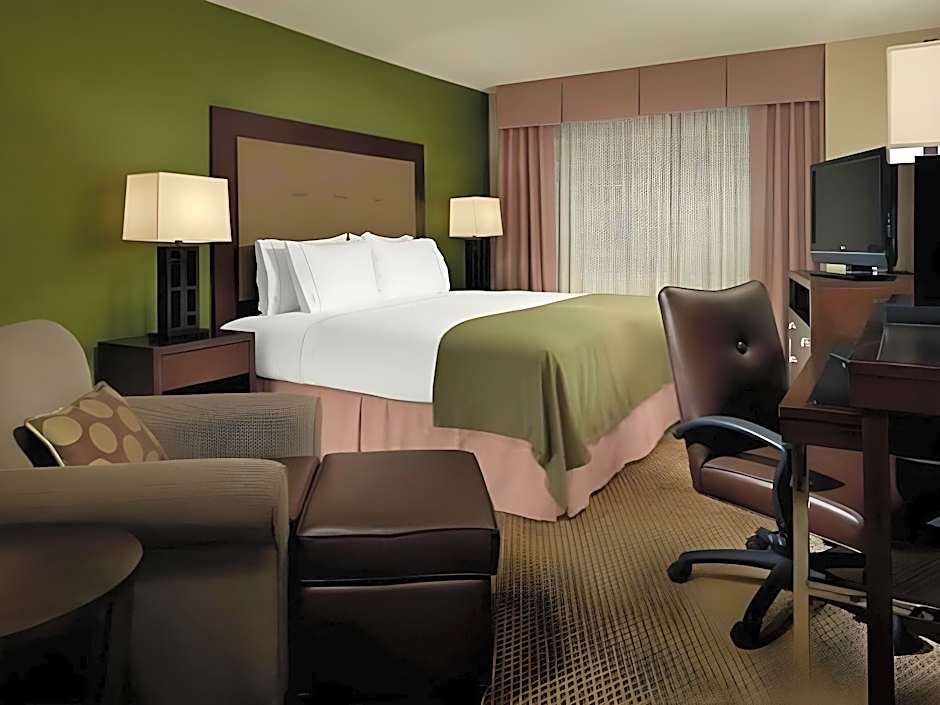 Holiday Inn Express Hotel And Suites St Joseph By IHG