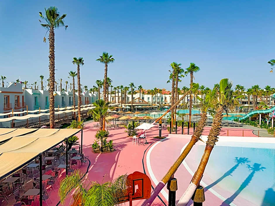 On City Resort The Hotel photo 28