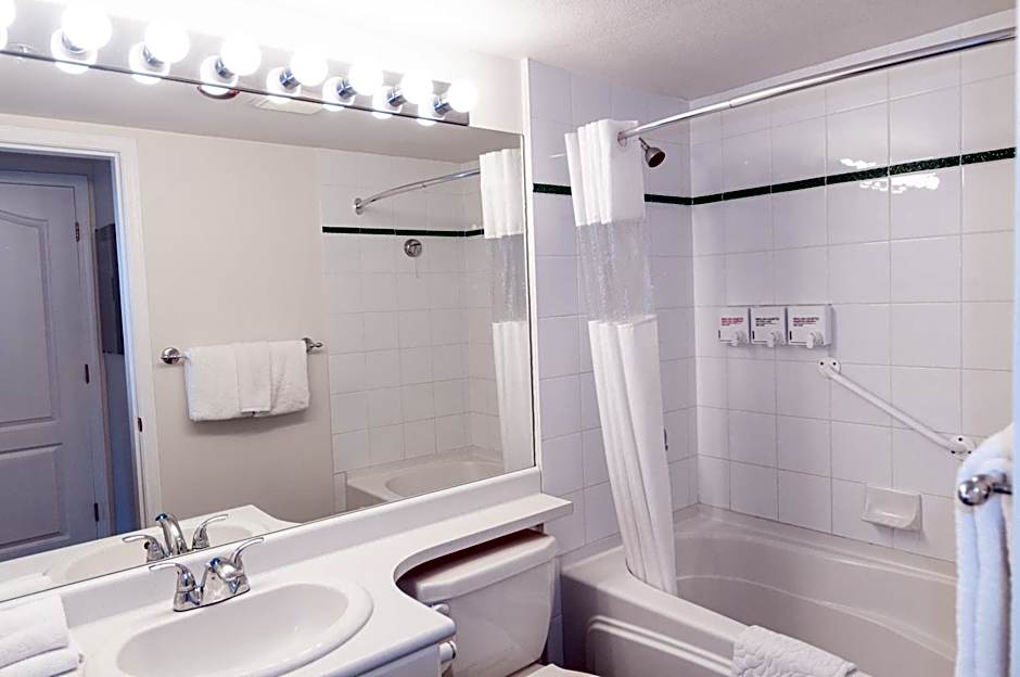 Bear Lodge Two Bedroom by MVA