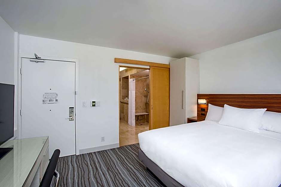 Grand Naniloa Hotel Hilo - a DoubleTree by Hilton