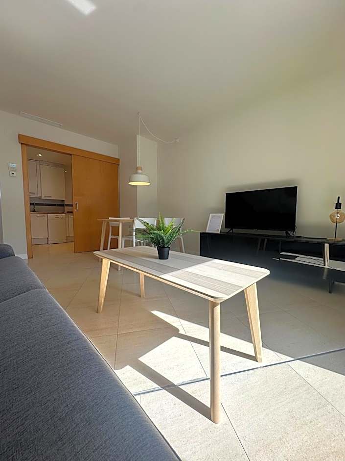 AT home Avenida del Ejercito