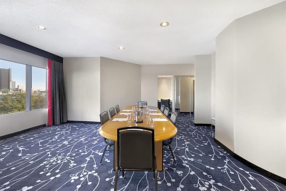 Best Western Plus Waterfront Hotel