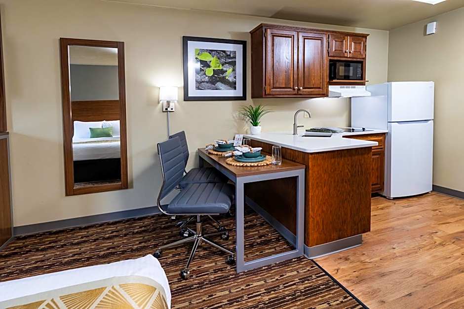 Extended Stay Airport