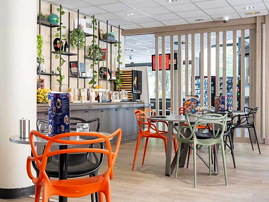 Ibis Paris Alesia Montparnasse, France. Contact us