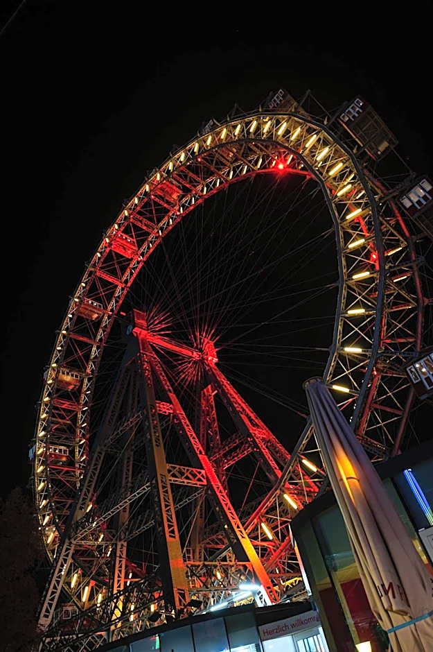 WELTWIEN Luxury Art Apartments & Free Parking