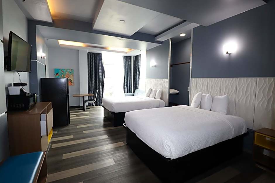 Days Inn & Suites by Wyndham Milwaukee