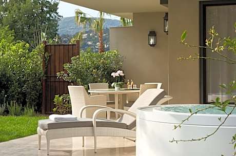 Suite with Spa Bath