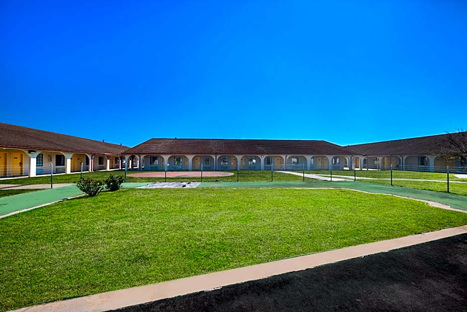 America's Best Value Inn Bonham