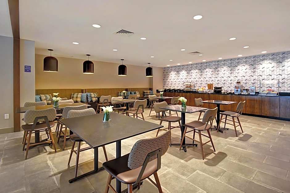 Four Points by Sheraton Boston Newton