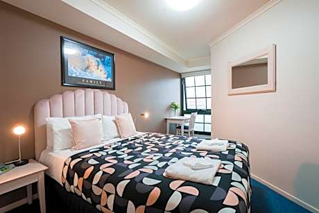 Deluxe Two Bedroom Apartment