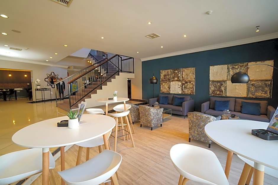 INANI Hotels Gallagher