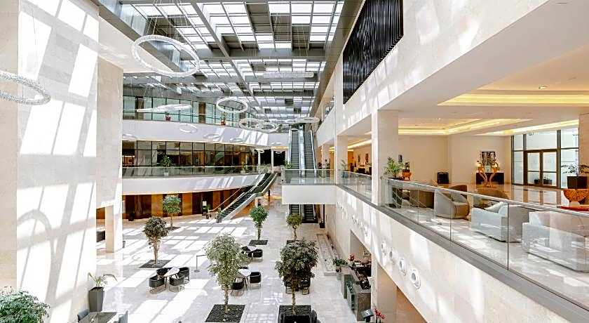 Crowne Plaza Riyadh RDC Hotel & Convention By IHG