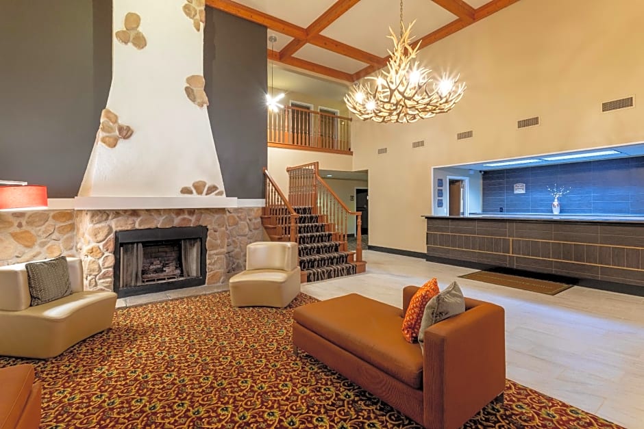 Grandstay Hotel & Suites