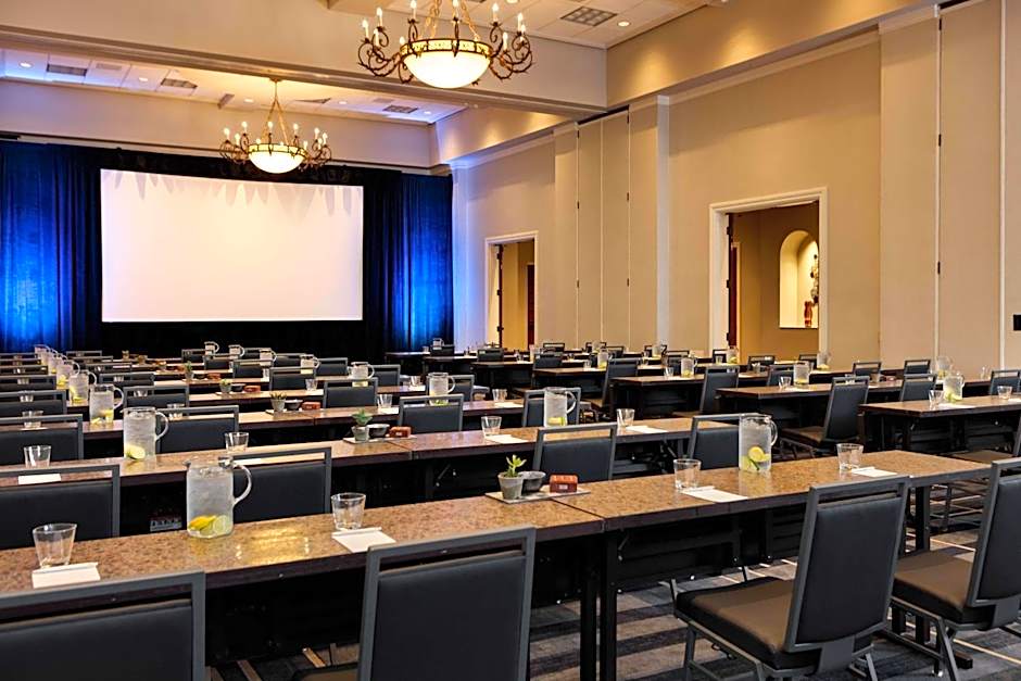 Renaissance by Marriott Tampa International Plaza Hotel