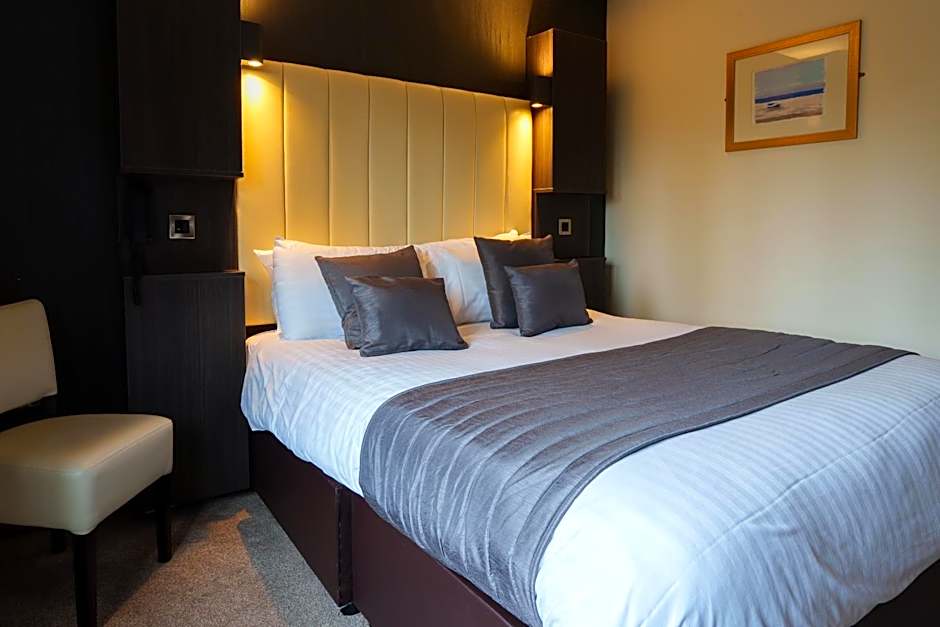 Arden Hotel And Leisure Club