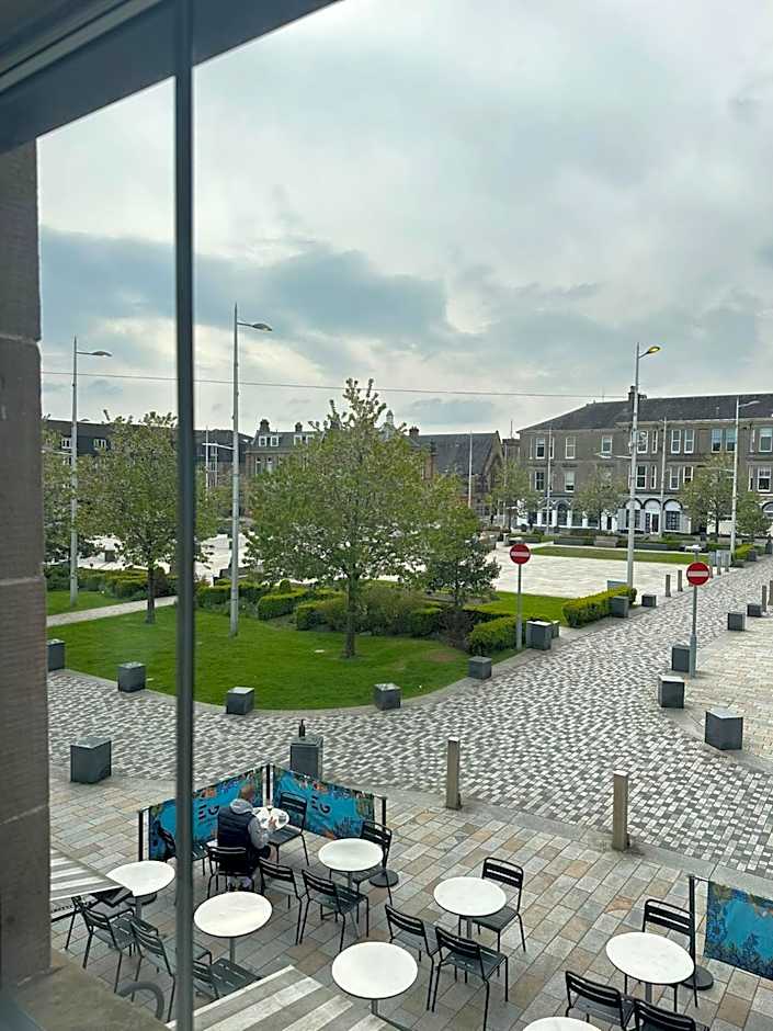 Rooms Above Sugar Boat