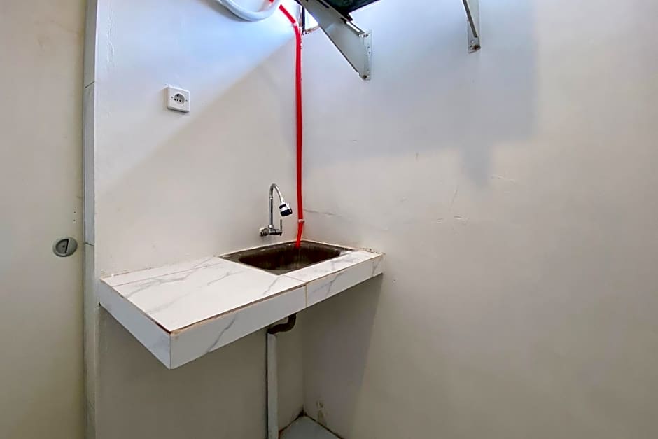 RedDoorz Syariah near RSU Sylvani Binjai