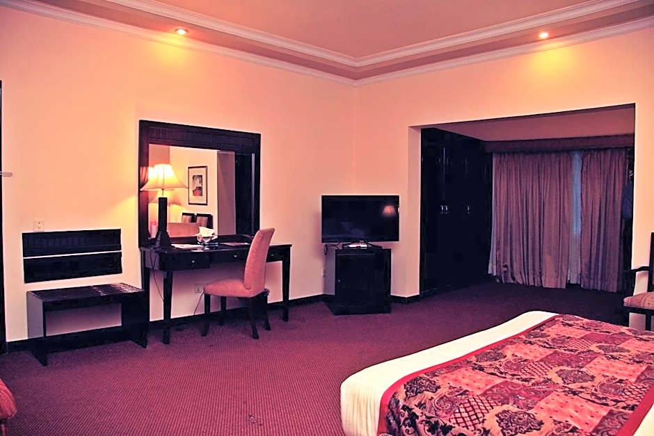 Bravo Hotel – Lahore, WI