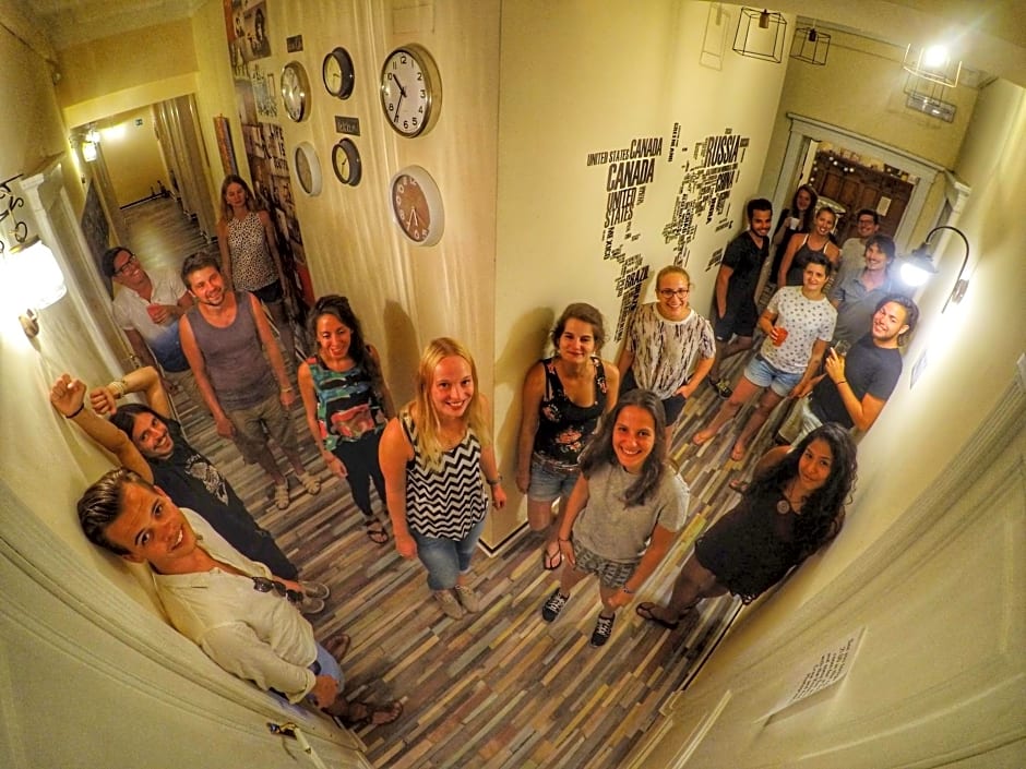 Victoria House Hostel