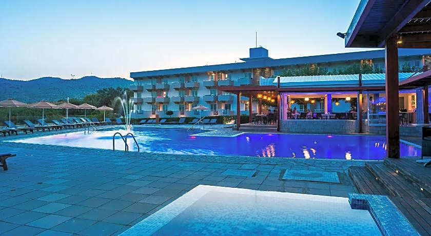 Zoes Hotel Studios
