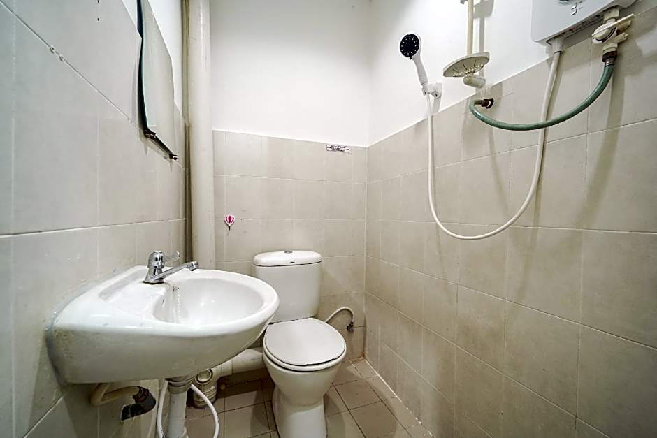 OYO 89710 Saujana CT View Hotel