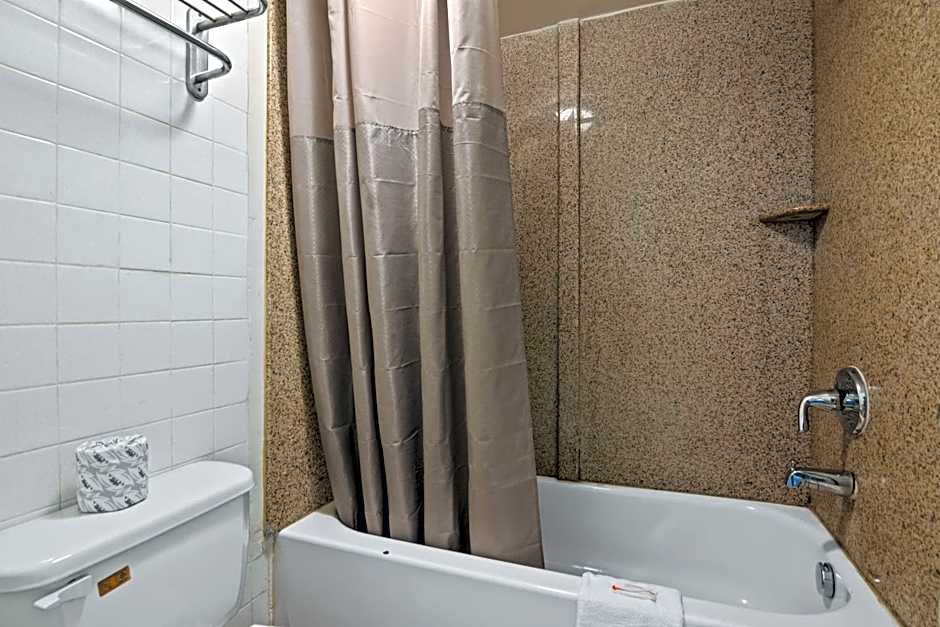 Economy Lodge Portsmouth