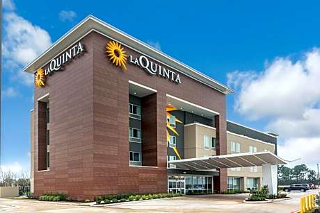La Quinta Inn and Suites by Wyndham Houston Spring South