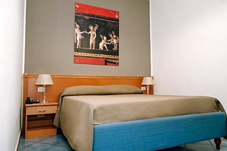 Quadruple Room with Private Bathroom